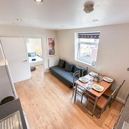Lovely 3 Bed Apartment In The City Of Londen Buitenkant foto