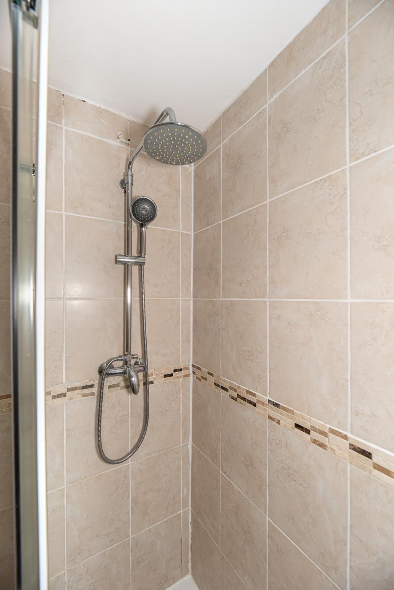 Lovely 3 Bed Apartment In The City Of Londen Buitenkant foto